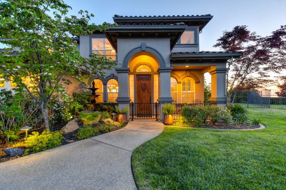 Real estate app for purchasing your next property - OnSpot Social